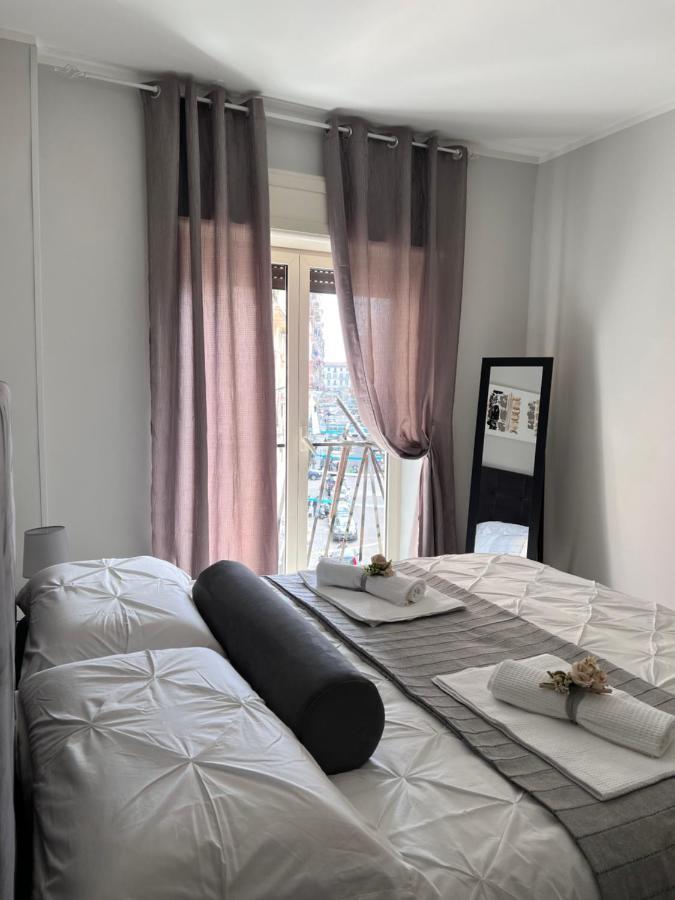 La Casa Di Ale 69 Apartment Napoli Ngoại thất bức ảnh